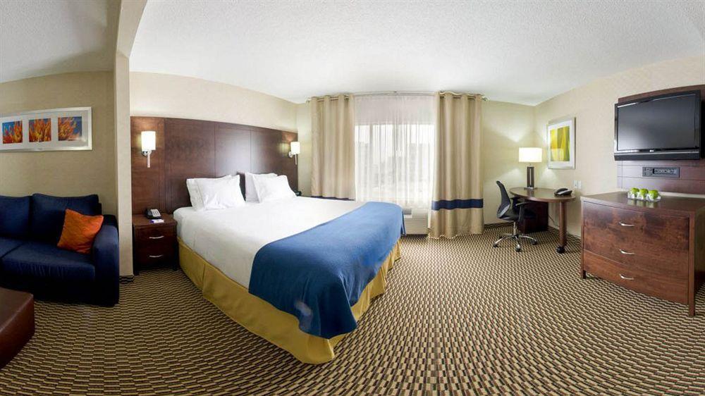 Holiday Inn Express Hotel & Suites Toronto - Markham By Ihg Richmond Hill Buitenkant foto