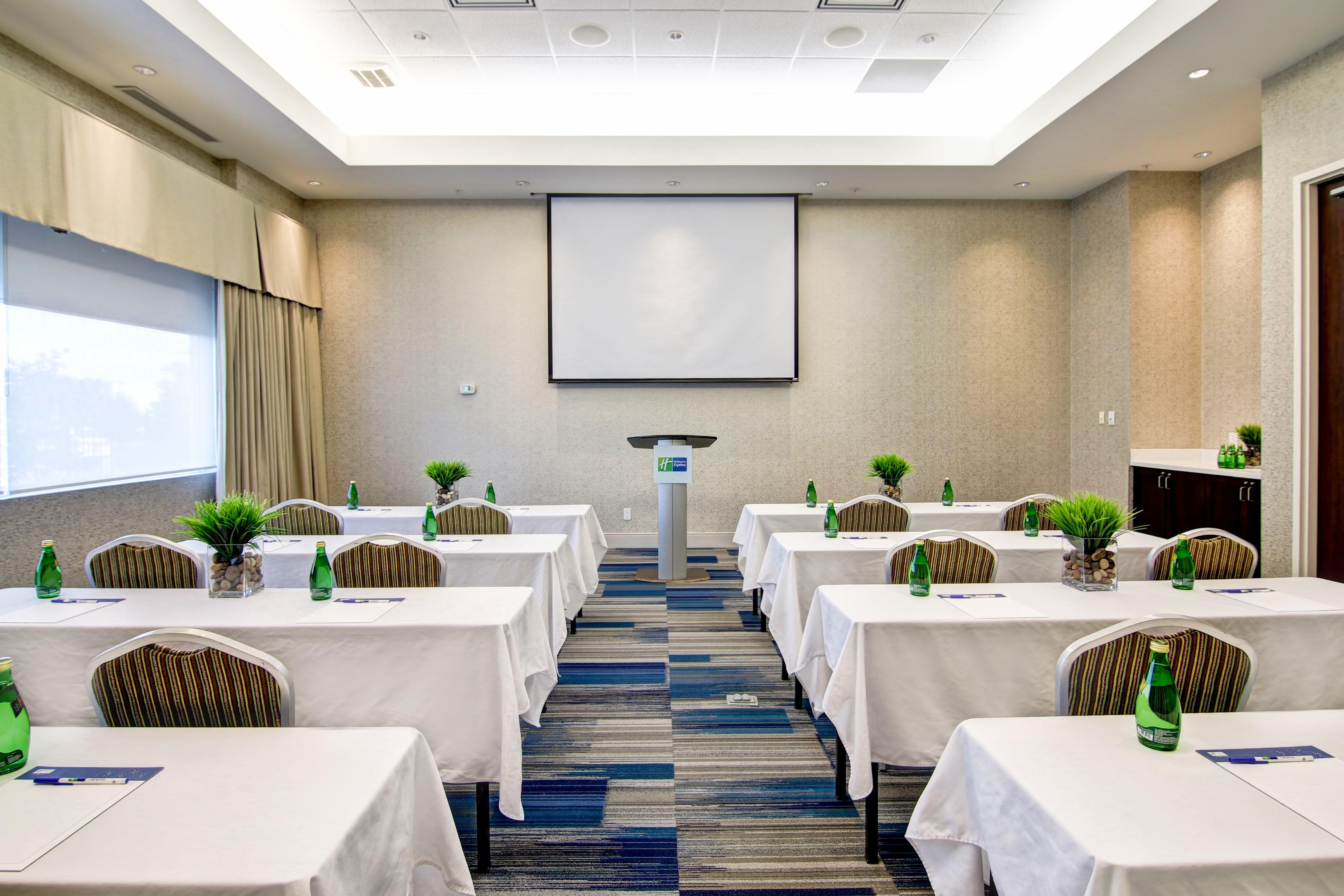 Holiday Inn Express Hotel & Suites Toronto - Markham By Ihg Richmond Hill Buitenkant foto