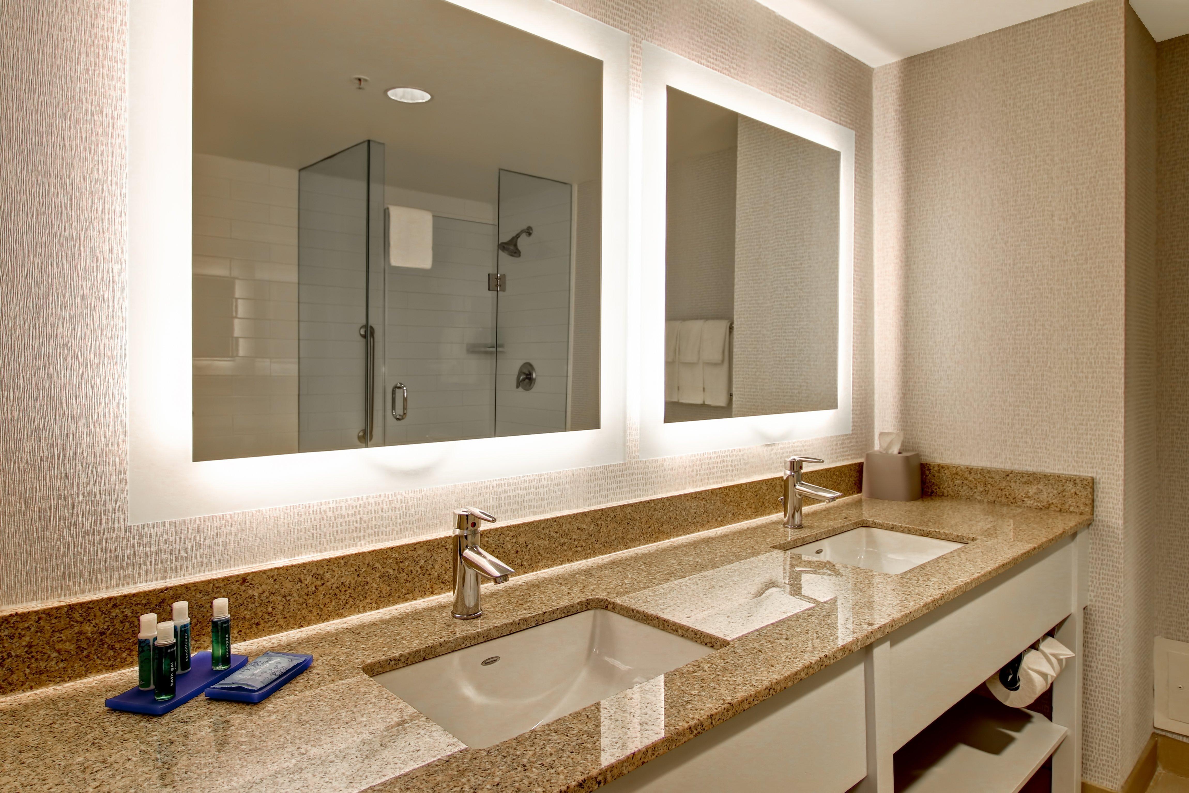 Holiday Inn Express Hotel & Suites Toronto - Markham By Ihg Richmond Hill Buitenkant foto
