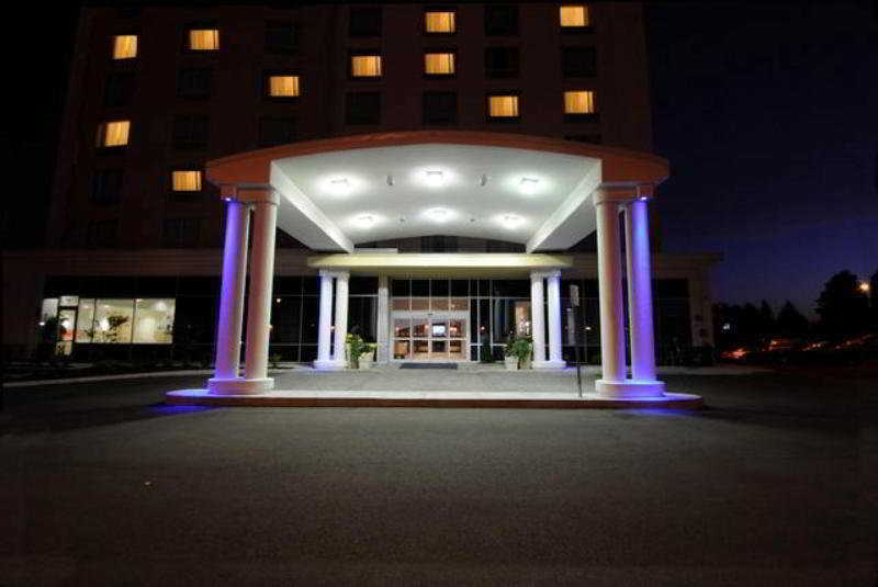Holiday Inn Express Hotel & Suites Toronto - Markham By Ihg Richmond Hill Buitenkant foto