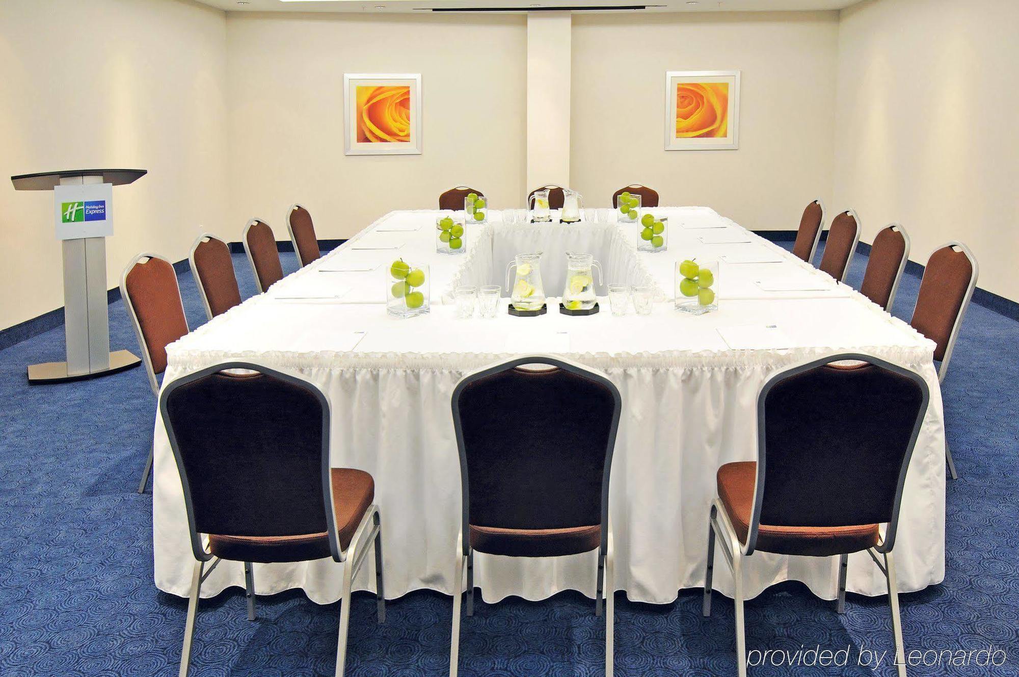 Holiday Inn Express Hotel & Suites Toronto - Markham By Ihg Richmond Hill Faciliteiten foto